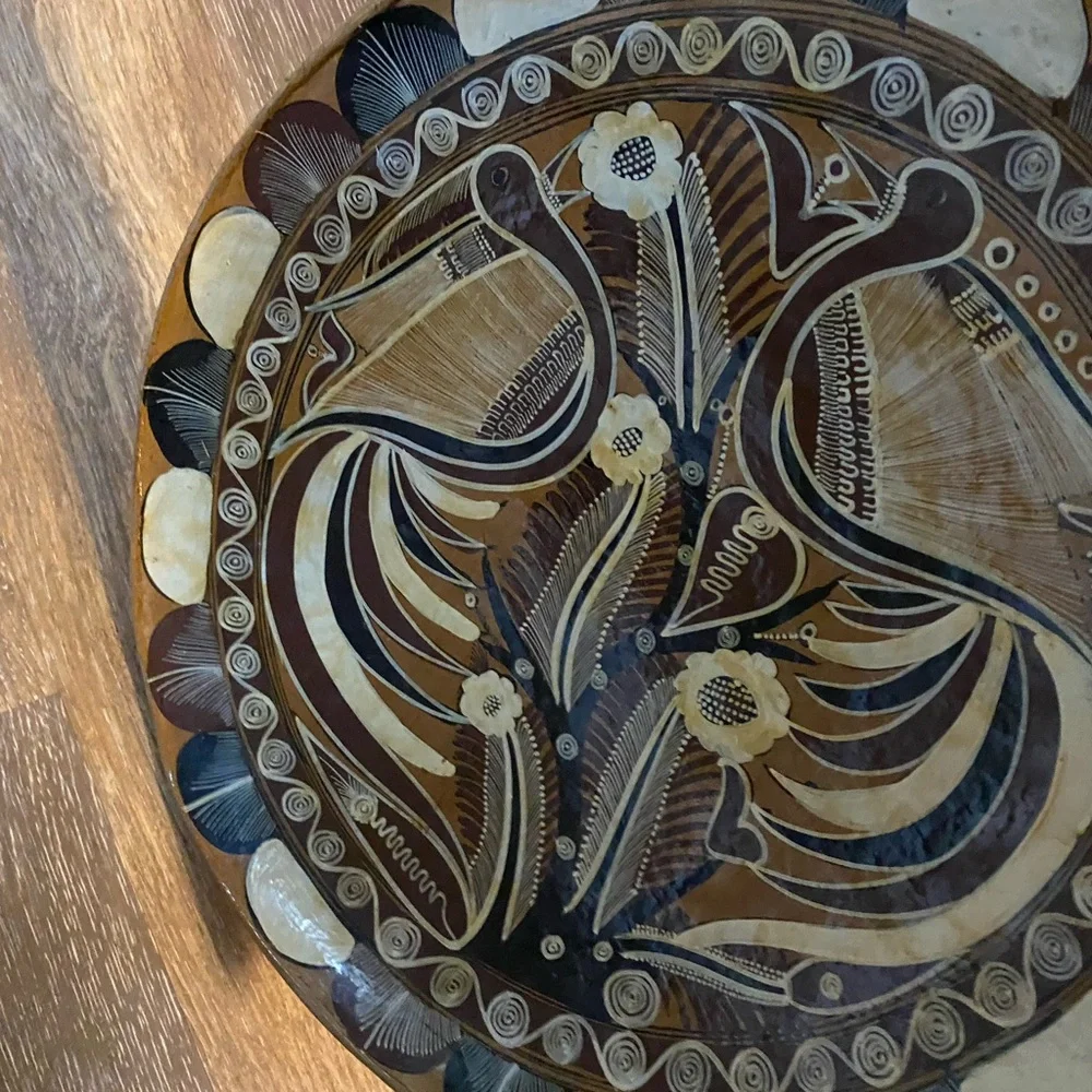 Beautiful vintage Mexican handcrafted decor plate - Picture 3 of 6